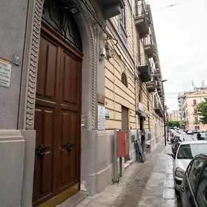 Alojamento de Acomodação e Pequeno-almoço Handy, Palermo